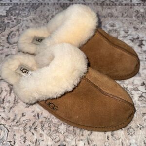 NWOB  100% Authentic UGG Soft Cozy Women's Scuffette II Slipper Chestnut Size 10